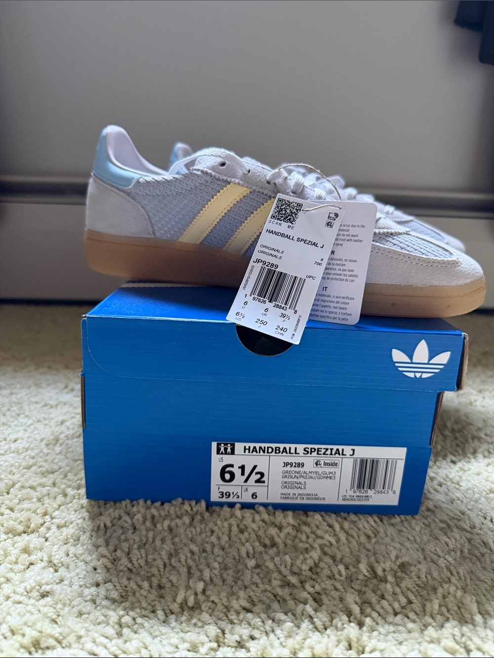 Size 6.5 adidas Handball Spezial J Kids Sneakers in Light Blue and Cream